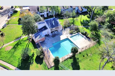 5825 Village Forest Court, Houston, TX 77092 - Photo 22