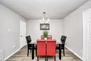 5825 Village Forest Ct, Houston, TX 77092 - Photo 10