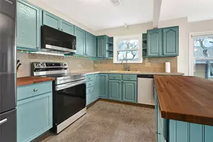 1547 John St, Dickinson, TX 77539 - Photo 10