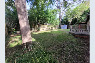 105 E Germania Street, Brenham, TX 77833 - Photo 14