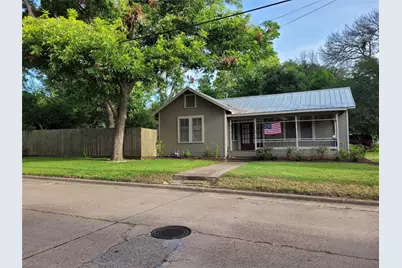 105 E Germania Street, Brenham, TX 77833 - Photo 2
