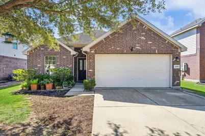 3039 Boxwood Springs Lane, Dickinson, TX 77539 - Photo 4
