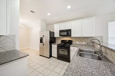 3039 Boxwood Springs Lane, Dickinson, TX 77539 - Photo 10