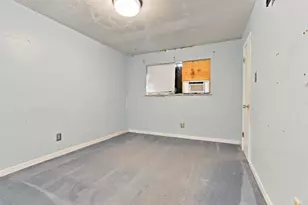 1906 Kings Ln, Alvin, TX 77511 - Photo 12