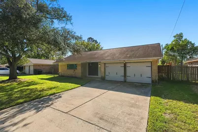 1906 Kings Lane, Alvin, TX 77511 - Photo 2