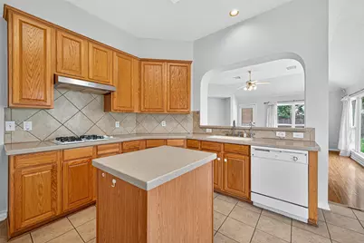 7902 Fall Hollow Drive, Houston, TX 77041 - Photo 14