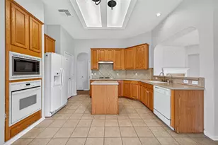 7902 Fall Hollow Dr, Houston, TX 77041 - Photo 16