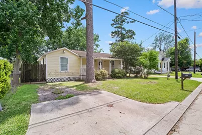 135 Pine Bluff Street, La Porte, TX 77571 - Photo 6