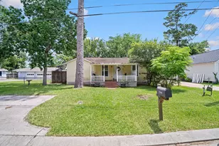 135 Pine Bluff St, La Porte, TX 77571 - Photo 4
