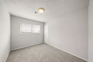 14415 Insley St, Houston, TX 77045 - Photo 8