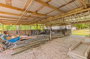 9895 Hickory Ridge Dr, Conroe, TX 77303 - Photo 34