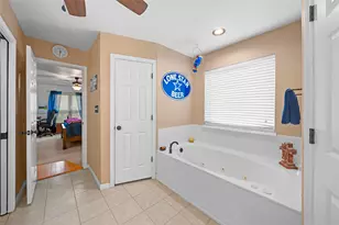 9895 Hickory Ridge Dr, Conroe, TX 77303 - Photo 20