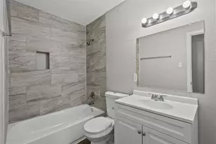 1004 S 2nd St, La Porte, TX 77571 - Photo 16