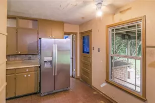 1536 Celeste Dr, Dallas, TX 75217 - Photo 10