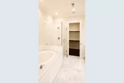 11020 Avenu Malkenu Avenue, Houston, TX 77043 - Photo 14