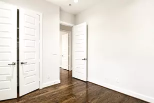 11020 Ave Malkenu Ave, Houston, TX 77043 - Photo 24