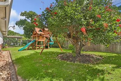 1705 Hartt Street, Baytown, TX 77520 - Photo 22