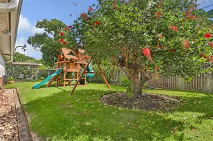 1705 Hartt St, Baytown, TX 77520 - Photo 22