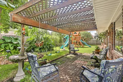 1705 Hartt Street, Baytown, TX 77520 - Photo 20