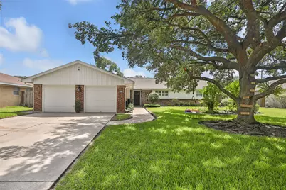 1705 Hartt Street, Baytown, TX 77520 - Photo 24
