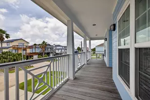 22516 Bay Point Dr, Galveston, TX 77554 - Photo 18