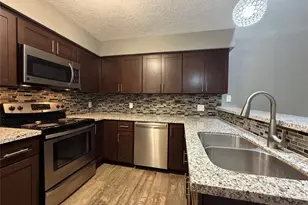 2611 Grants Lake Blvd, Sugar Land, TX 77479 - Photo 6