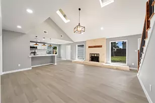 14015 Cleobrook Dr, Houston, TX 77070 - Photo 6