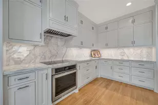 1303 Outrigger, Tiki Island, TX 77554 - Photo 6