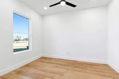 320 E Main Street, La Porte, TX 77571 - Photo 16