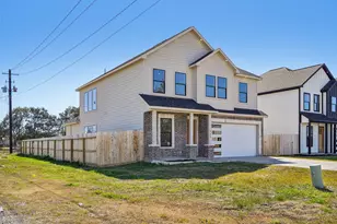 320 E Main St, La Porte, TX 77571 - Photo 6