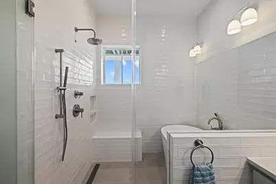 2602 E Seaside Drive, Galveston, TX 77550 - Photo 16