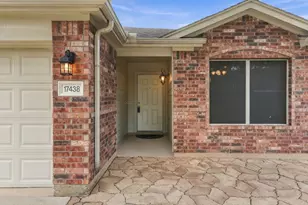 17438 Hoover Gardens Dr, Houston, TX 77095 - Photo 2