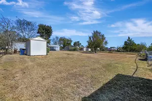 409 W Park St, Madisonville, TX 77864 - Photo 26