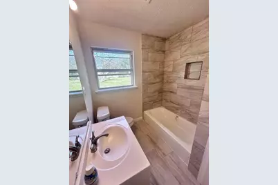 5901 Bretshire Drive, Houston, TX 77016 - Photo 12