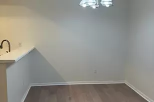 11711 Memorial Dr, Houston, TX 77024 - Photo 2