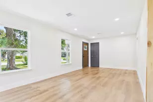 58 Trenwood Ln, Houston, TX 77022 - Photo 6