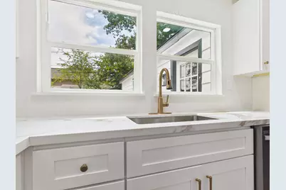58 Trenwood Lane, Houston, TX 77022 - Photo 14