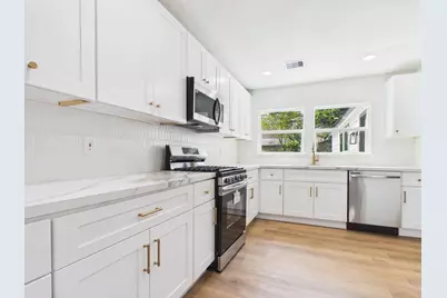 58 Trenwood Lane, Houston, TX 77022 - Photo 8