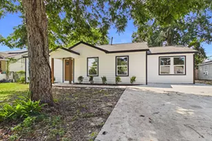 58 Trenwood Ln, Houston, TX 77022 - Photo 2