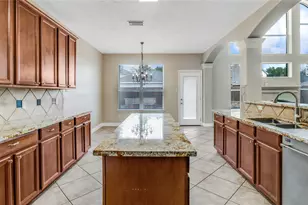 11405 Starlight Bay St, Pearland, TX 77584 - Photo 10
