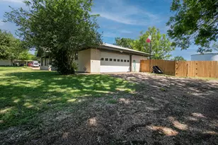 107 E Reunion St, Fairfield, TX 75840 - Photo 14