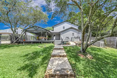 201 Hillcrest Drive, Richmond, TX 77469 - Photo 2