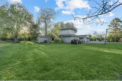 300 Mustang Road, Alvin, TX 77511 - Photo 6