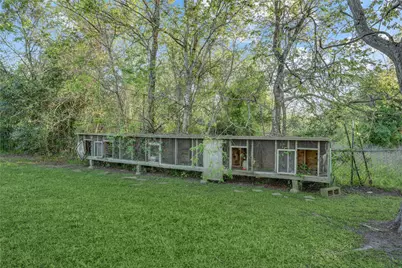 300 Mustang Road, Alvin, TX 77511 - Photo 16