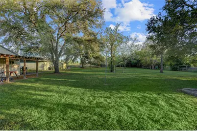 300 Mustang Road, Alvin, TX 77511 - Photo 14