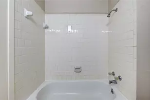 212 Quaker Dr, Friendswood, TX 77546 - Photo 22