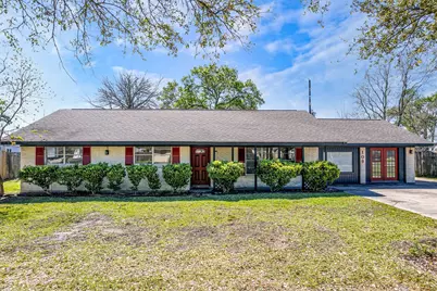 109 Staples Drive, Baytown, TX 77523 - Photo 2