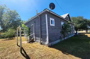 506 9th St, Hempstead, TX 77445 - Photo 4