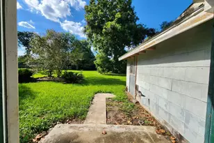 805 Alice St, Sweeny, TX 77480 - Photo 10