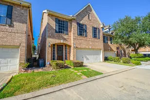 3206 E Park At Beverly Hills, Houston, TX 77057 - Photo 2